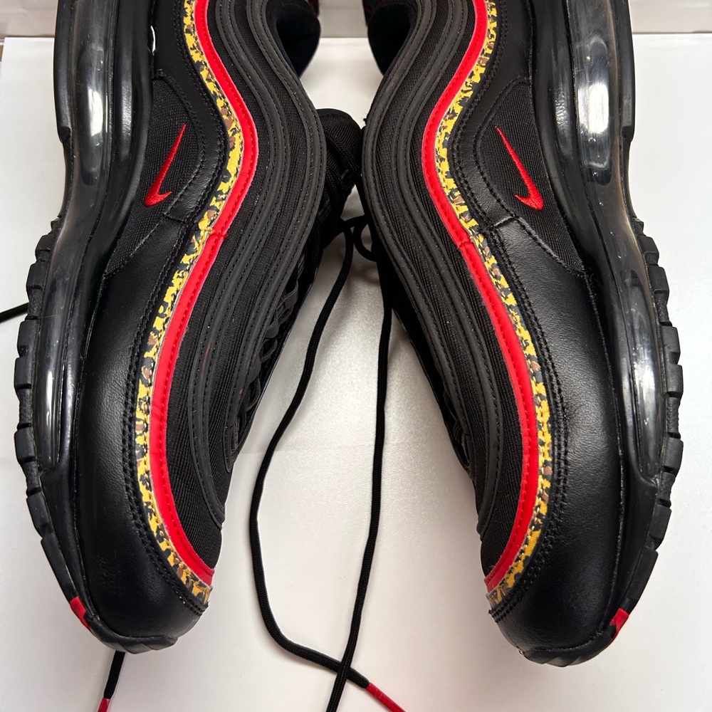 NIKE AIR MAX 97 
"LEOPARD" 
BLACK-RED
SIZE 11 (FITS 10 MEN)
BV6113-001
8 out 10